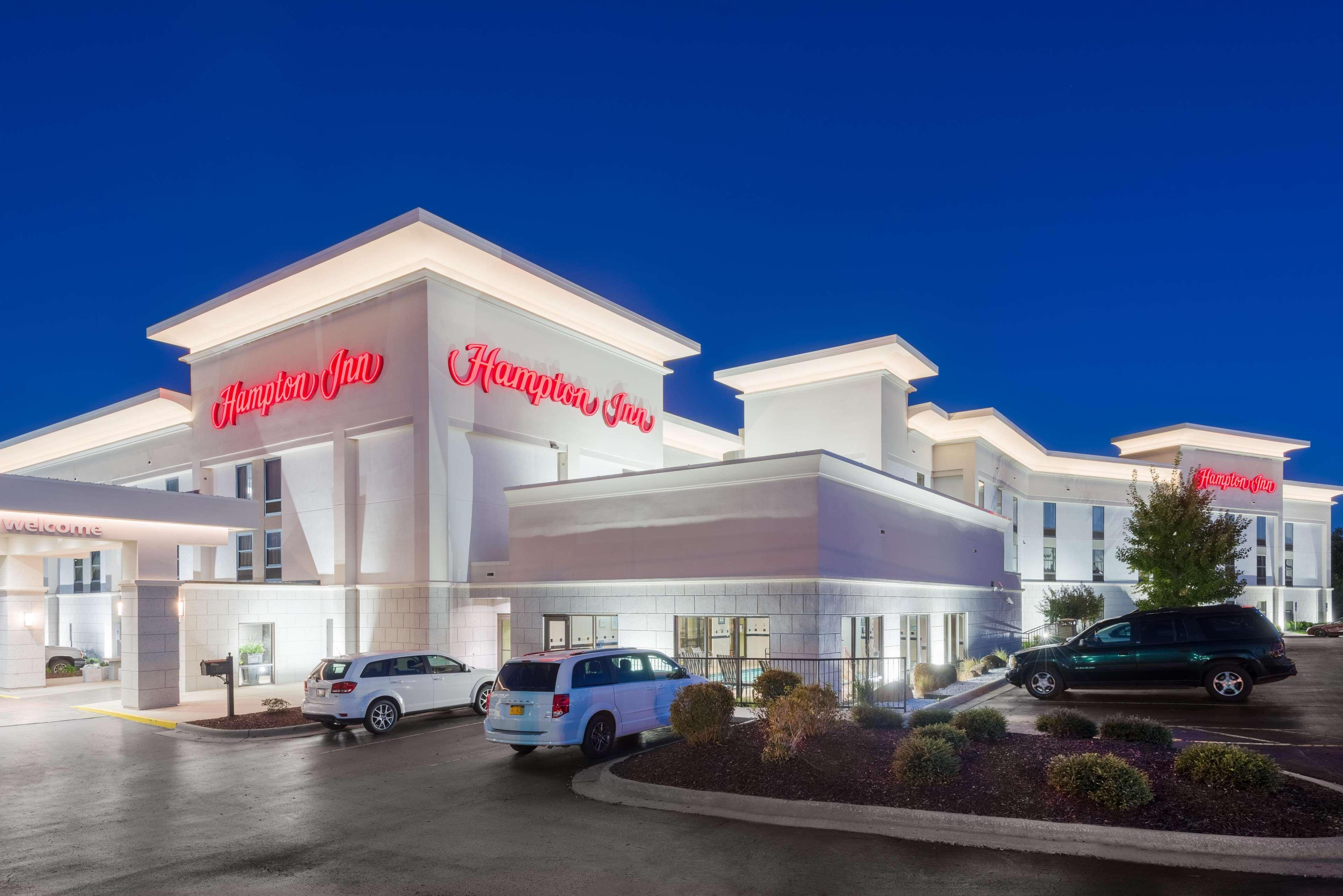 Hampton Inn Mount Airy Exterior photo