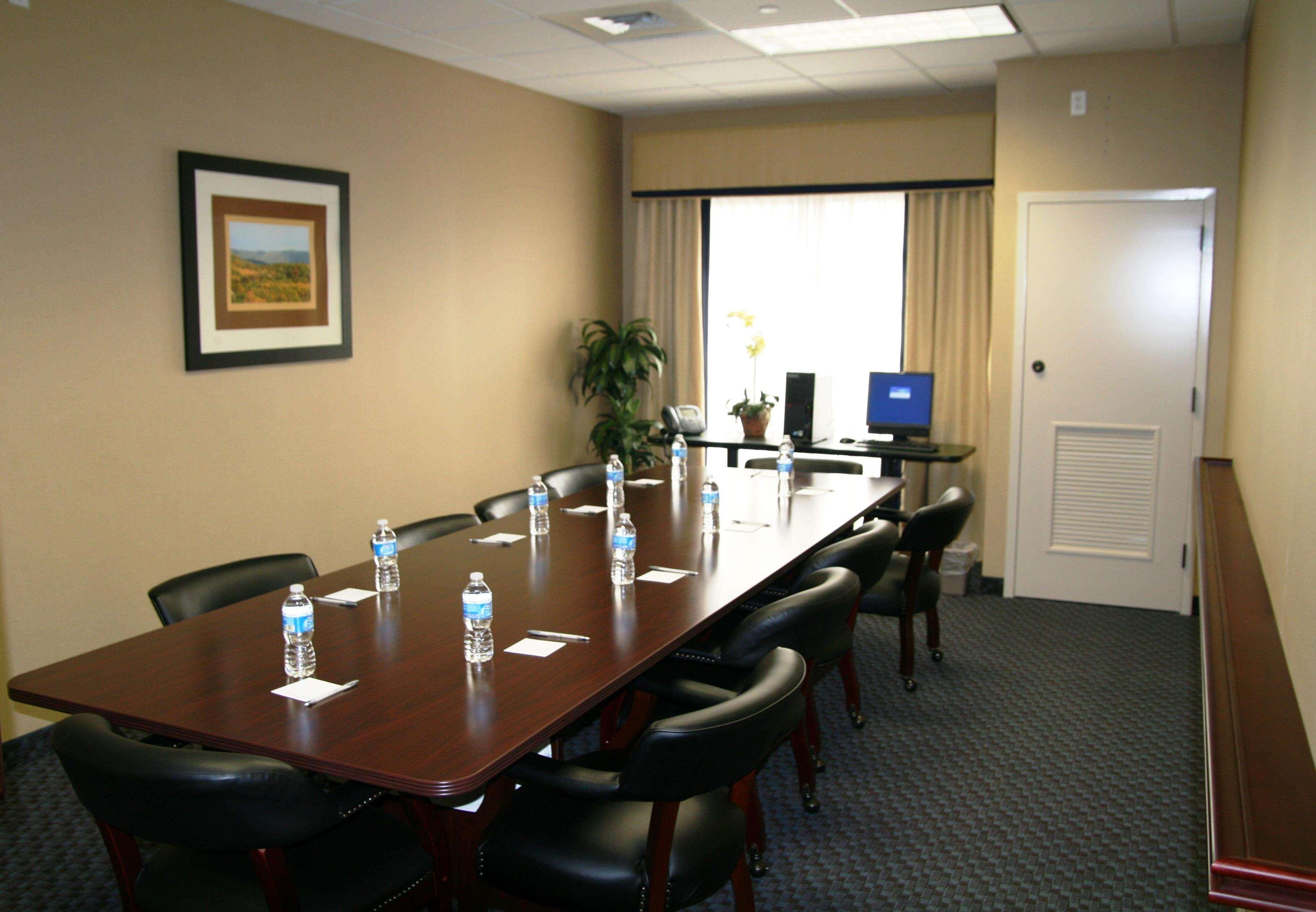 Hampton Inn Mount Airy Facilities photo